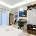 Momento Luxury Walking Distance From The Lejlighed Nikiana