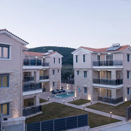 Lägenhet Momento Luxury Walking Distance From The Nikiana