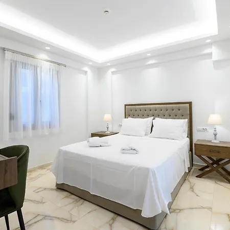 Momento Luxury Walking Distance From The Apartment *
