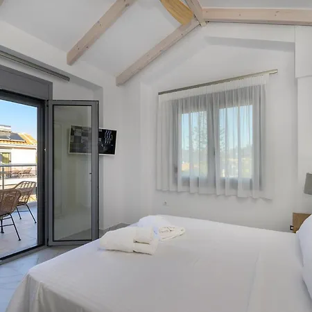 Apartment Momento Luxury Walking Distance From The Nikiana