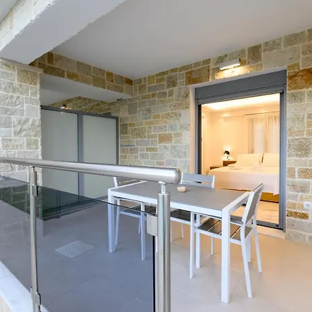 Apartment Momento Luxury Walking Distance From The