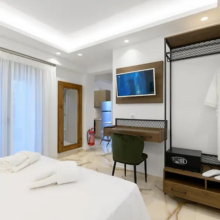 Momento Luxury Walking Distance From The Apartment Nikiana