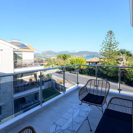 Momento Luxury Walking Distance From The
