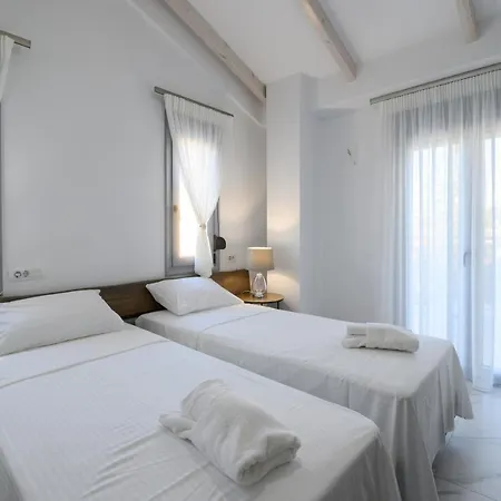 Momento Luxury Walking Distance From The Apartment