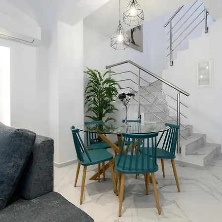 Momento Luxury Walking Distance From The * 니키아나