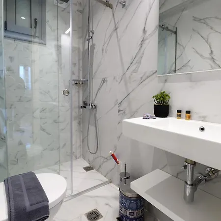 Apartment Momento Luxury Walking Distance From The
