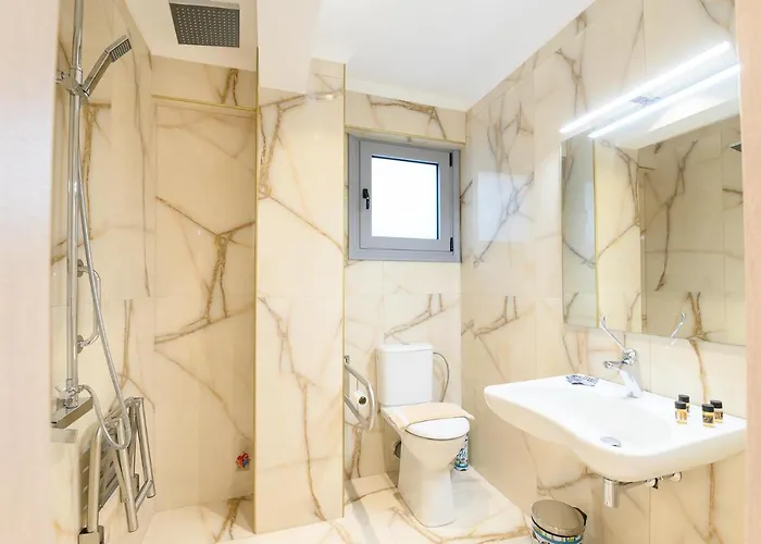 Momento Luxury Walking Distance From The شقة نِكيانا